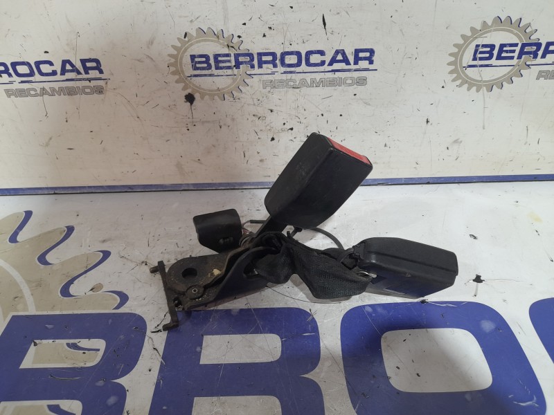 Recambio de anclaje cinturon para renault megane iii sport tourer 1.6 dci diesel fap referencia OEM IAM 888430005R  