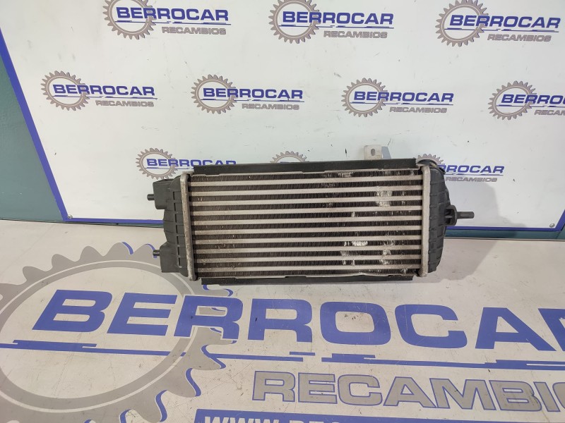 Recambio de intercooler para hyundai tucson (jm) 2.0 cat referencia OEM IAM 282712A440  