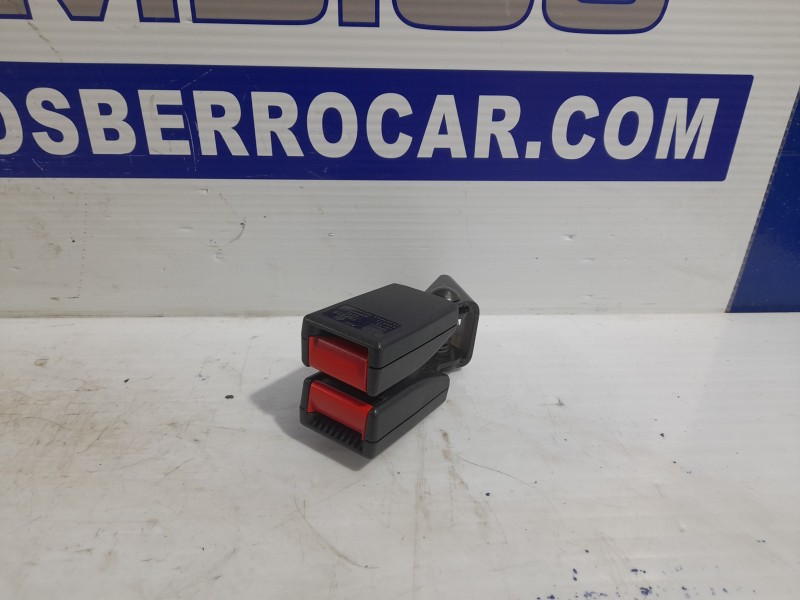 Recambio de anclaje cinturon para opel zafira a elegance referencia OEM IAM 422229096  