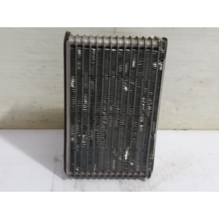 Recambio de evaporador aire acondicionado para peugeot bipper tepee basis referencia OEM IAM 52265690  