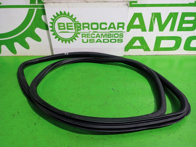 Recambio de goma contorno para volkswagen golf vi (5k1) advance referencia OEM IAM 5K6867913C9B9  