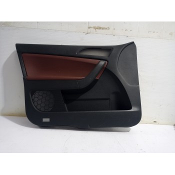 GUARNECIDO PUERTA DELANTERA IZQUIERDA 5L1867005 