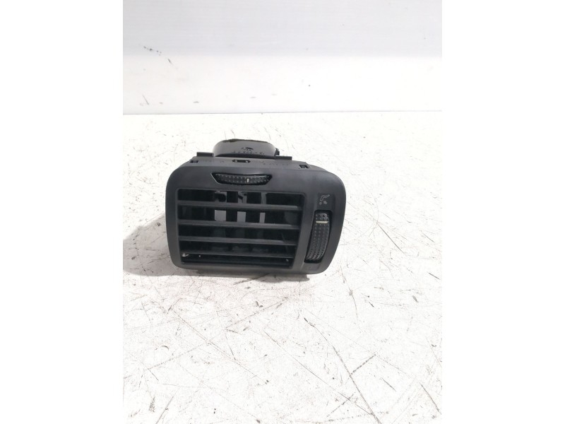 Recambio de rejilla aireadora para volkswagen passat b5.5 (3b3) 1.9 tdi referencia OEM IAM 3B0819704D  