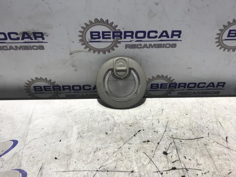 Recambio de luz interior para ssangyong kyron 2.0 xdi referencia OEM IAM 8371009000  