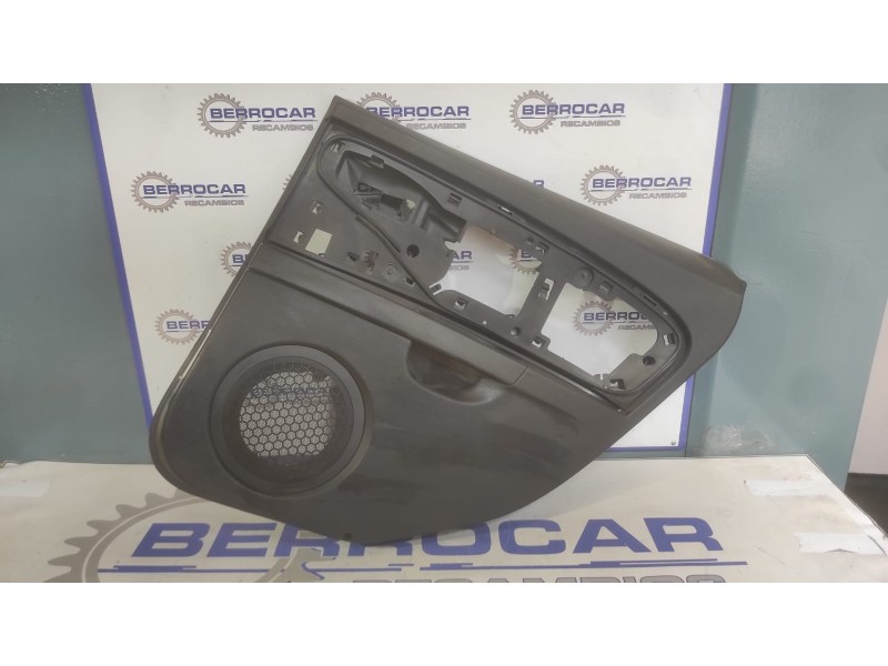 Recambio de guarnecido puerta trasera derecha para seat leon (1p1) referencia OEM IAM 5F4867134R  