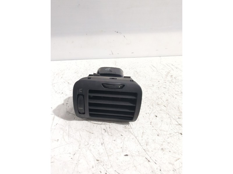 Recambio de rejilla aireadora para volkswagen passat b5.5 (3b3) 1.9 tdi referencia OEM IAM 3B0819703D  