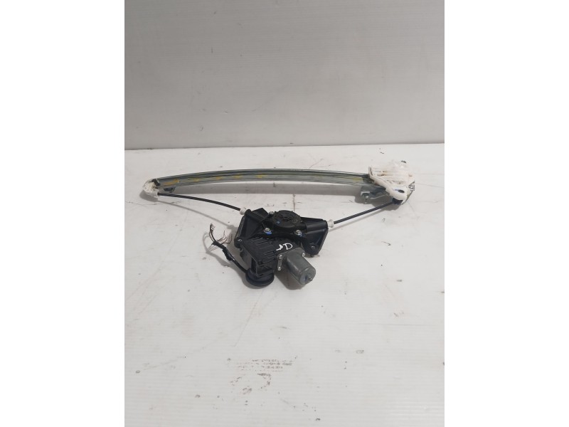 Recambio de elevalunas delantero derecho para toyota yaris (_p21_, _pa1_, _ph1_) 1.5 hybrid (mxph11) referencia OEM IAM 69810K00