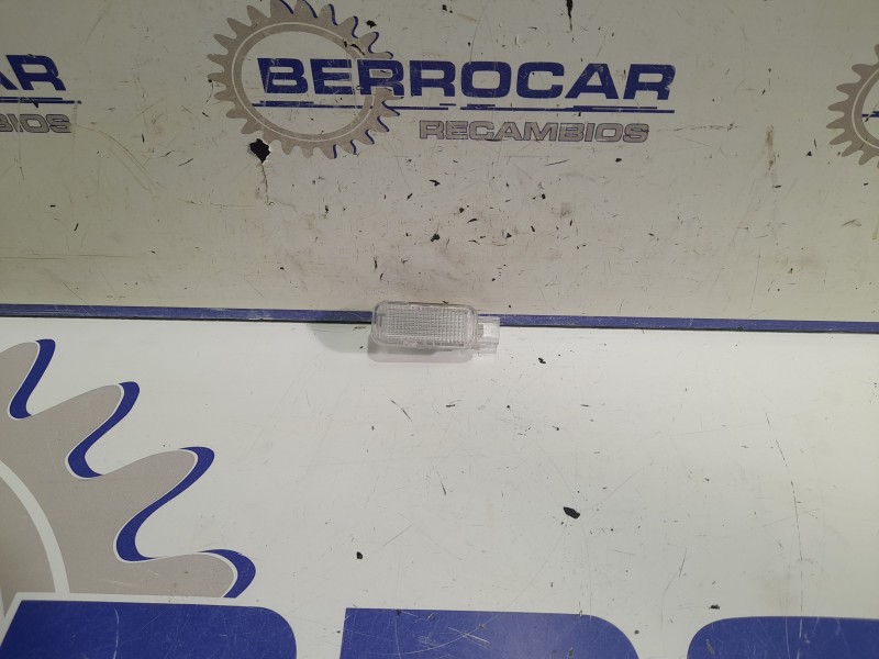 Recambio de luz interior para seat exeo berlina (3r2) 2.0 tdi referencia OEM IAM 4B0947415  