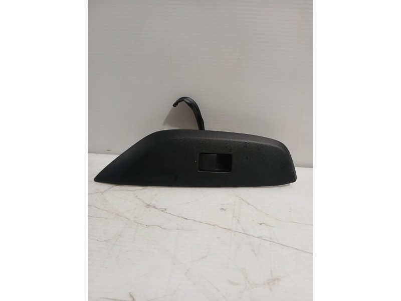 Recambio de mando elevalunas delantero derecho para toyota yaris (_p21_, _pa1_, _ph1_) 1.5 hybrid (mxph11) referencia OEM IAM 84