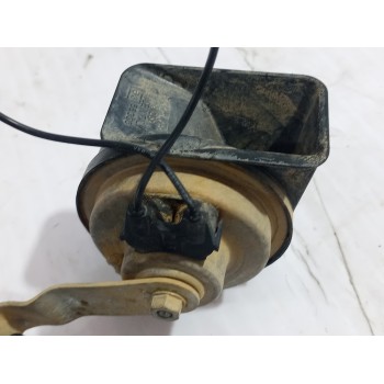 Recambio de claxon para peugeot bipper tepee basis referencia OEM IAM E30055306  