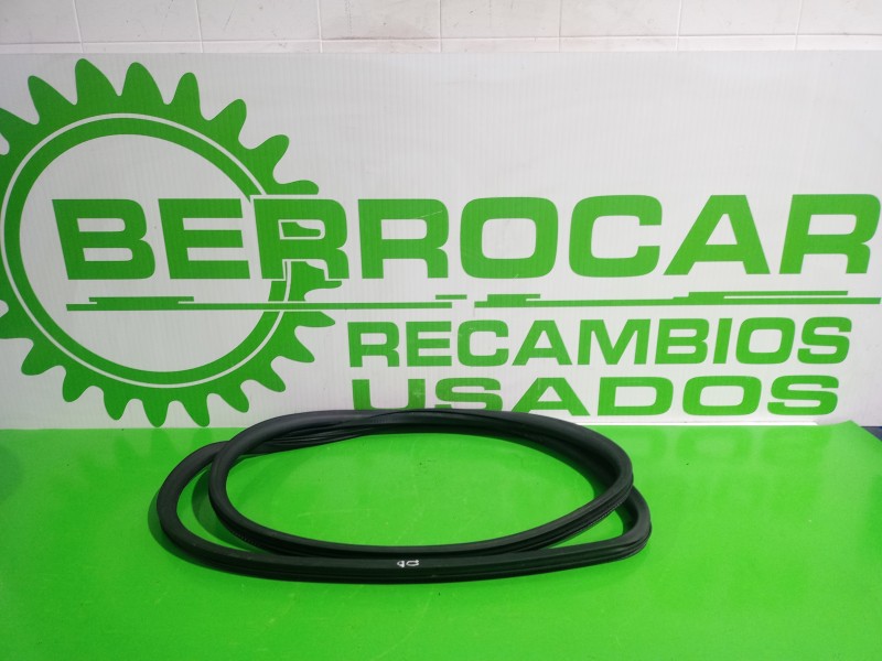 Recambio de goma contorno para seat altea xl (5p5) 1.4 16v tsi referencia OEM IAM 5P0867365G9B9  