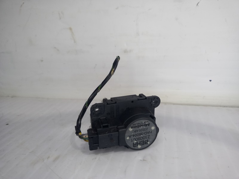 Recambio de motor apertura trampilla para peugeot 3008 style referencia OEM IAM Z5509001  