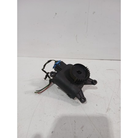 Recambio de motor apertura trampilla para volkswagen polo iv (9n_, 9a_) 1.9 sdi referencia OEM IAM 0132801357  