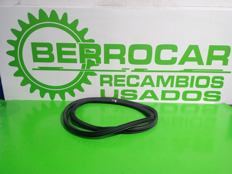 Recambio de goma contorno para seat altea xl (5p5) 1.4 16v tsi referencia OEM IAM 5P0867365G9B9  