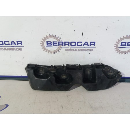 Recambio de molduras delanteras para dacia duster referencia OEM IAM 622230010R  