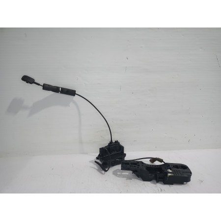 Recambio de cerradura puerta trasera izquierda para renault scenic iii bose edition referencia OEM IAM 825030032R  