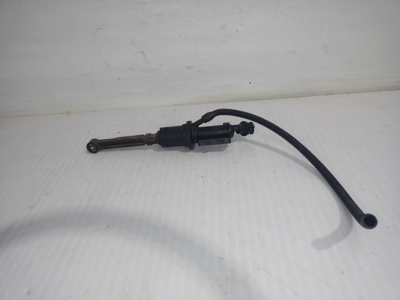 Recambio de bombin embrague para peugeot 3008 style referencia OEM IAM 9672937580  