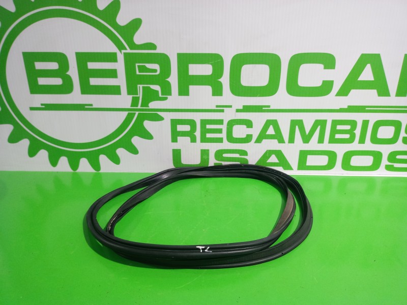 Recambio de goma contorno para seat altea xl (5p5) 1.4 16v tsi referencia OEM IAM 5P0867365G9B9  