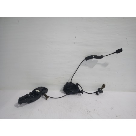 Recambio de cerradura puerta trasera derecha para renault scenic iii bose edition referencia OEM IAM 825020033R  