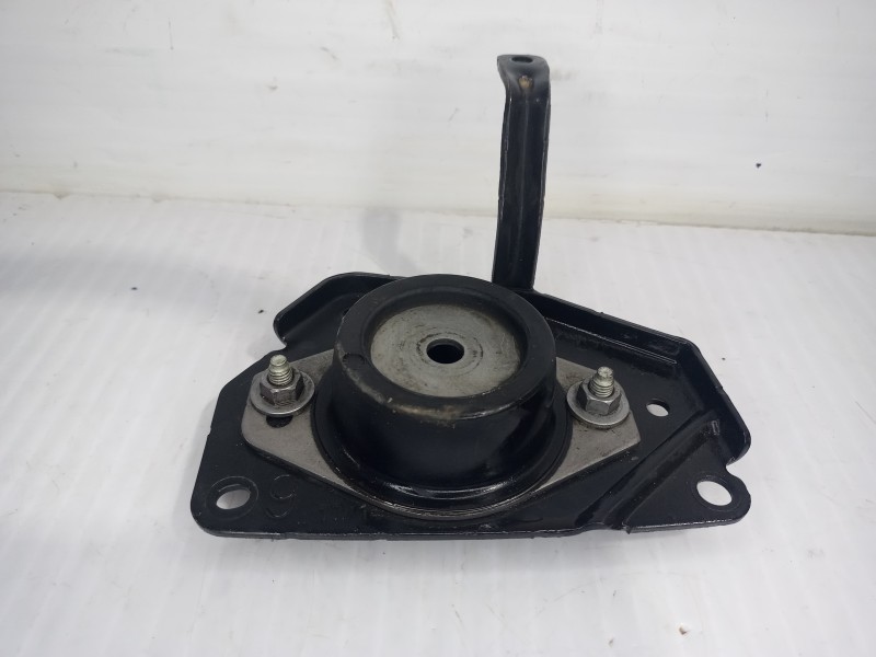 Recambio de soporte caja cambios para peugeot 3008 style referencia OEM IAM 1813K0  