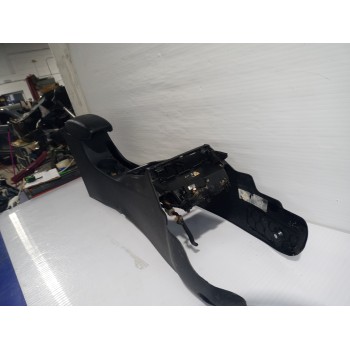 Recambio de consola central para hyundai i20 (bc3) essence mild-hybrid referencia OEM IAM 84611Q0000  