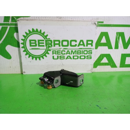 Recambio de soporte / guia puerta corredera para renault kangoo profesional referencia OEM IAM 497637G  