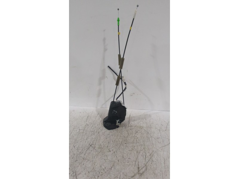 Recambio de cerradura puerta trasera derecha para toyota yaris (_p21_, _pa1_, _ph1_) 1.5 hybrid (mxph11) referencia OEM IAM 6905