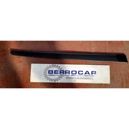 Recambio de moldura lateral para renault laguna (b56) 1.8 mono cat referencia OEM IAM 8200036023  