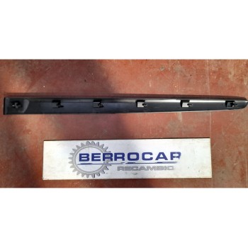 Recambio de moldura lateral para renault laguna (b56) 1.8 mono cat referencia OEM IAM 8200036023  