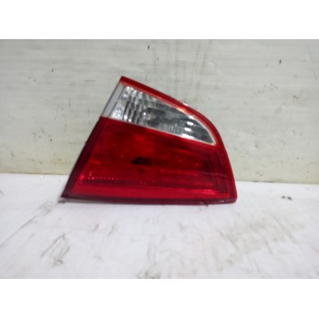 PILOTO TRASERO DERECHO INTERIOR 924062Y0 