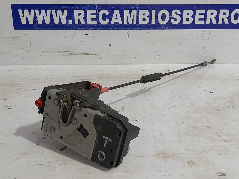 Recambio de cerradura puerta trasera derecha para opel astra h ber. 1.7 16v cdti referencia OEM IAM 13210739  