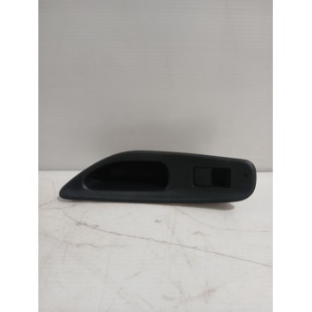 MANDO ELEVALUNAS TRASERO DERECHO 8481002260 