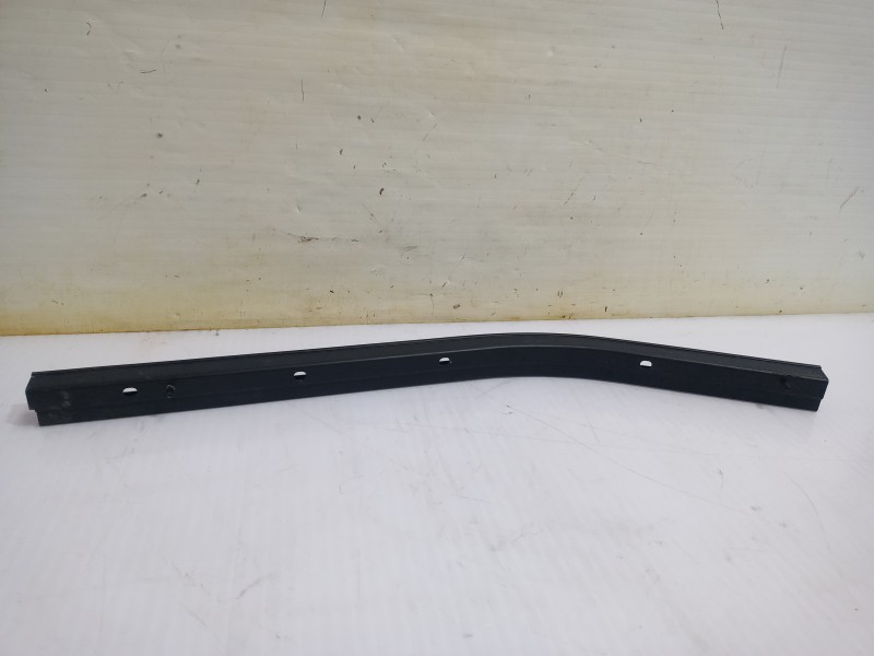 Recambio de riel de puerta corredera para fiat doblo (119) 1.9 d active (05.2004) referencia OEM IAM 51769061  
