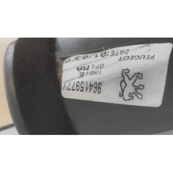 Recambio de bandeja trasera para peugeot 206 berlina referencia OEM IAM 96415977  