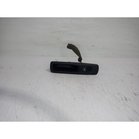 Recambio de mando elevalunas trasero izquierdo para renault scenic iii bose edition referencia OEM IAM 829500004R  