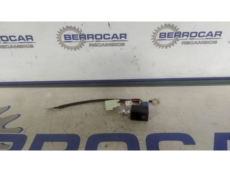 Recambio de interruptor pedales para hyundai santa fe (sm) 2.0 crdi cat referencia OEM IAM 9381026RWBQQH  