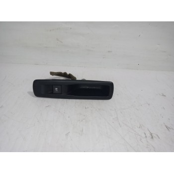 MANDO ELEVALUNAS TRASERO DERECHO 829500004R 