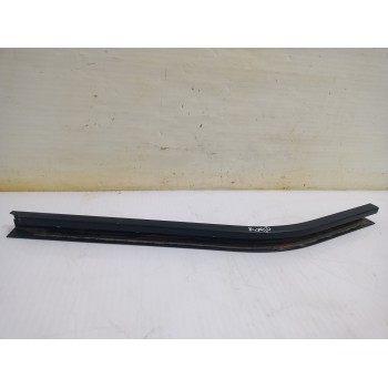 Recambio de riel de puerta corredera para fiat doblo (119) 1.9 d active (05.2004) referencia OEM IAM 51769061  