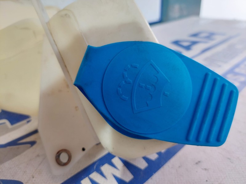 Recambio de deposito limpia para audi a6 berlina (4b2) 2.5 v6 24v tdi referencia OEM IAM 4B0955453A  