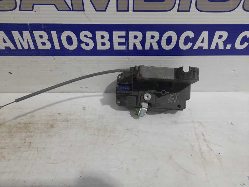 Recambio de cerradura puerta delantera derecha para opel zafira a elegance referencia OEM IAM 24444016  