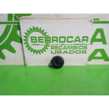 Recambio de tapacubos para renault kangoo profesional referencia OEM IAM 7700438116  