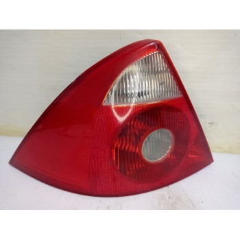 Recambio de piloto trasero izquierdo para ford mondeo berlina (ge) ghia (06.2003) (d) referencia OEM IAM 1371859  