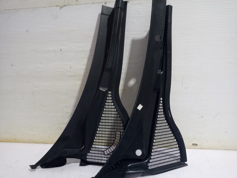 Recambio de torpedo para skoda yeti active referencia OEM IAM 5L0819416  