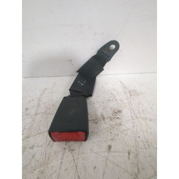 ENGANCHE CINTURON TRASERO DERECHO 8975VC 