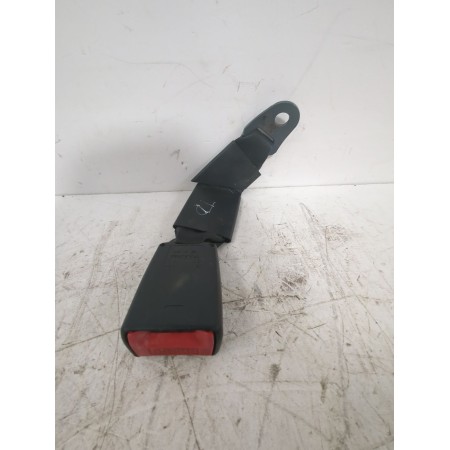 Recambio de enganche cinturon trasero derecho para citroën c3 i (fc_, fn_) 1.4 i referencia OEM IAM 8975VC  