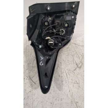 Recambio de piloto trasero derecho para toyota yaris (_p21_, _pa1_, _ph1_) 1.5 hybrid (mxph11) referencia OEM IAM 81551K0040  