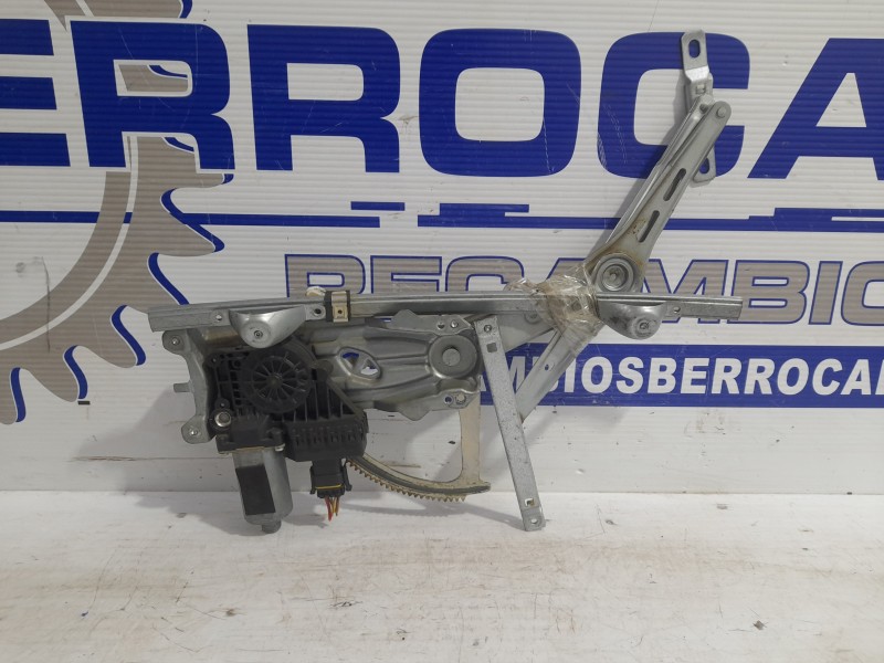 Recambio de elevalunas delantero derecho para opel astra h ber. 1.7 16v cdti referencia OEM IAM 13100418  