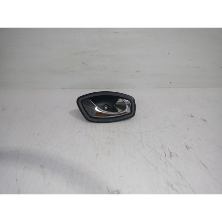 Recambio de maneta interior trasera derecha para renault scenic iii bose edition referencia OEM IAM 826720001R  