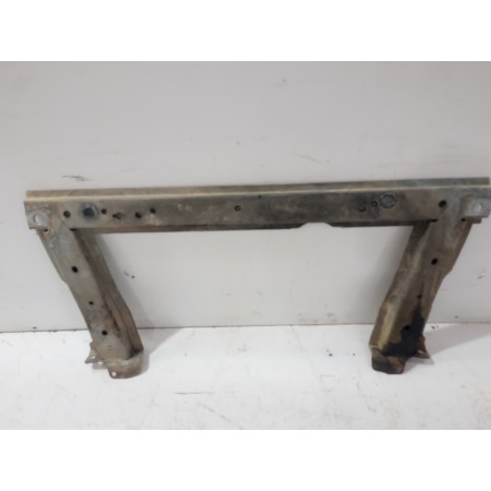 Recambio de travesaño inferior para renault scenic ii authentique referencia OEM IAM 8200761565  