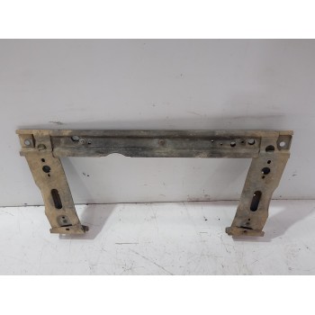 Recambio de travesaño inferior para renault scenic ii authentique referencia OEM IAM 8200761565  